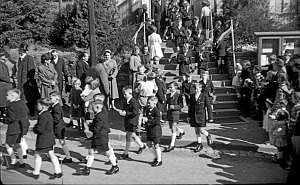 1953_letzte erstkommunion in der notkirche_n_23